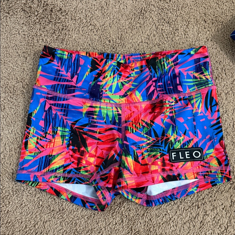 Fleo Vibrant Jungle Print Shorts